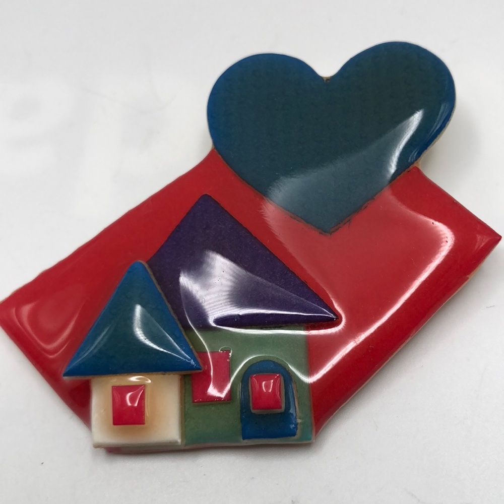 VTG House Pin by Lucinda
